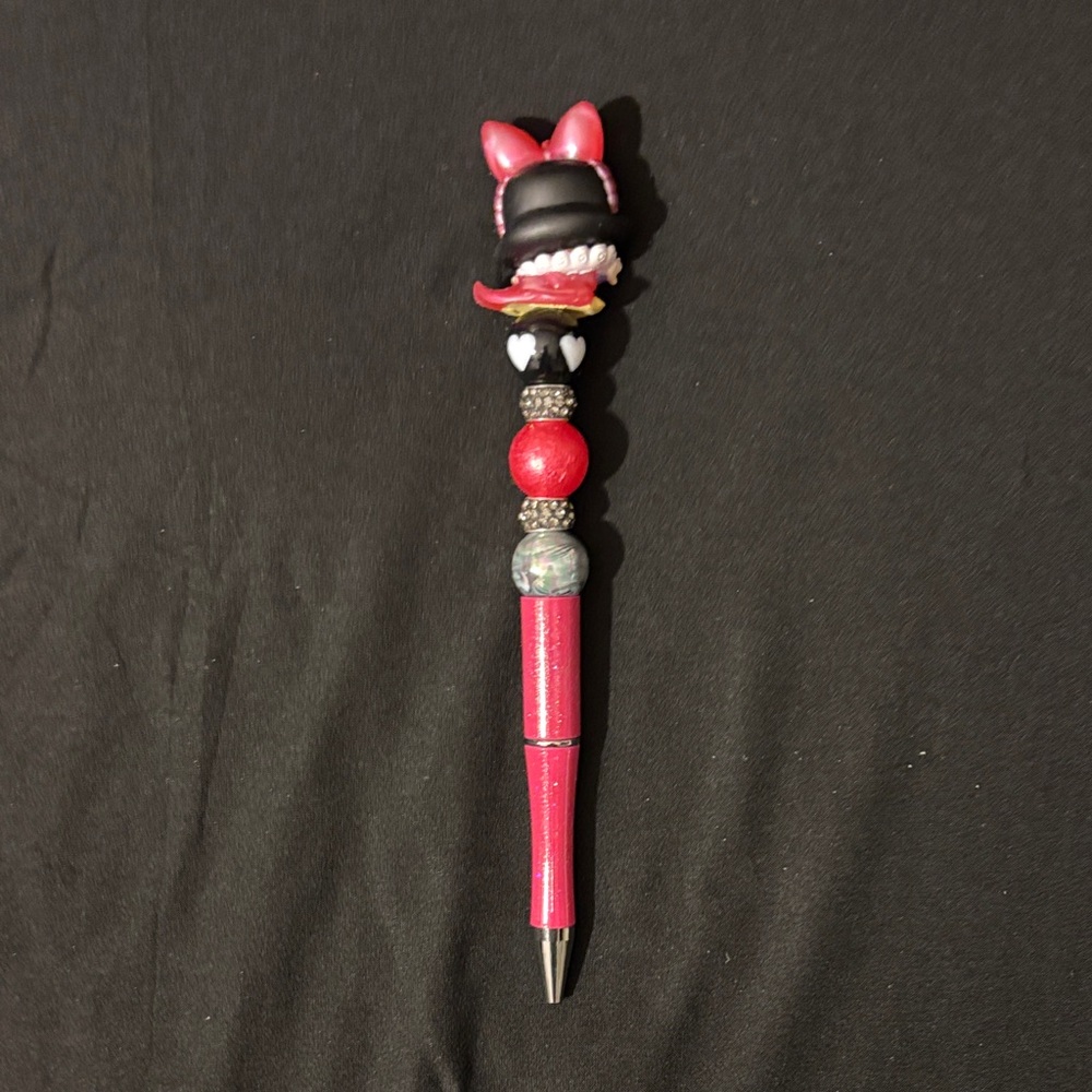 Handmade Disney Doorable Snow White Pen - Picture 5 of 5